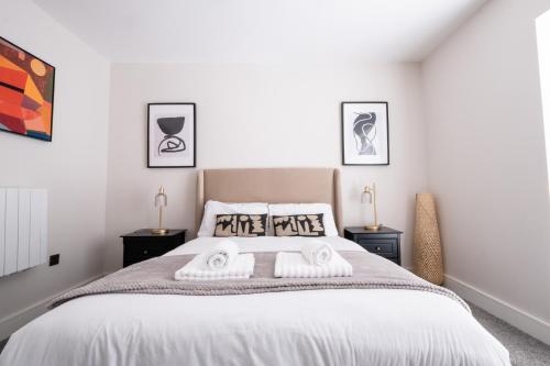 Luxury 4BDR House By Torr Property Group Contractors Accommodation With Free Gated Secure Parking & Private Patio Garden Liverpool photo 27