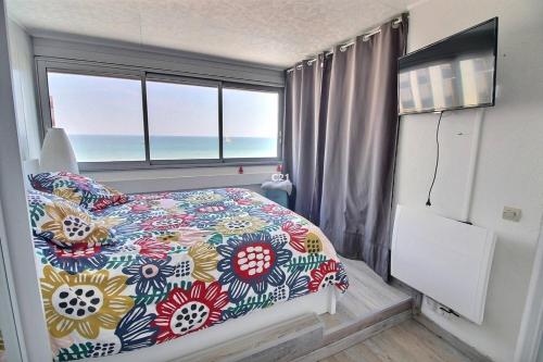 Superbe T2 parking wifi climatisé face Mer et Piscine - 4 Etoiles