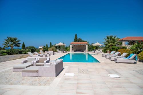 Villa Elia, By Hellocrete