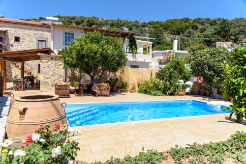 Πισίνα στο ή κοντά στο Kliton Villa