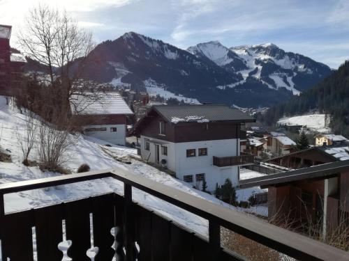 Studio Mezzanine, Châtel - Proche Village et Remontées, 4 Pers., Parking, Balcon, Cuisine équipée