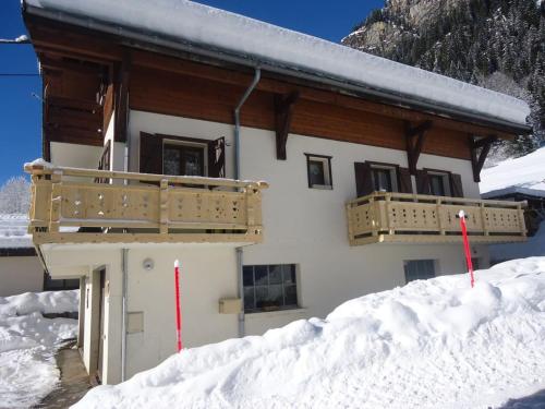 Chalet spacieux à Châtel, 10 pers, parking, animaux admis