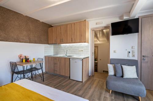Rooftop apartment,in the heart of old town!