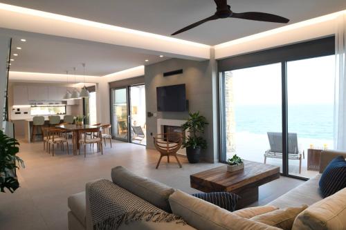 Rozites Luxury Beachfront Villa, By Hellocrete