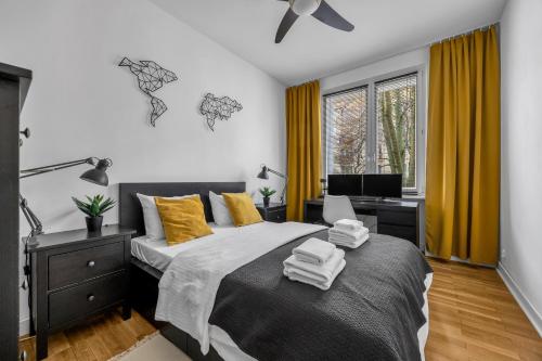 Bachmacka Modern Chic Apartment by BookingHost