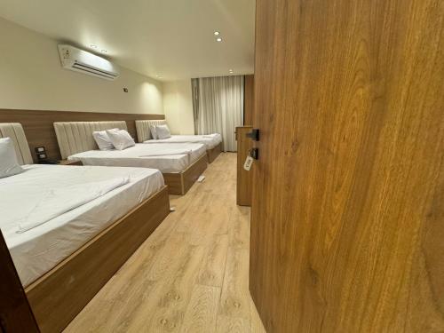 La vista delle piramidi客房内的一张或多张床位