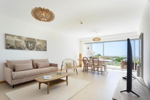 Snazzy Varandas do Castelo One Bedroom Apartment with Sea View sleeps 2