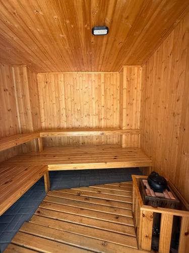 Imagen de la galería de KOA - Loft y terraza con vista a la montaña, en Nimaima