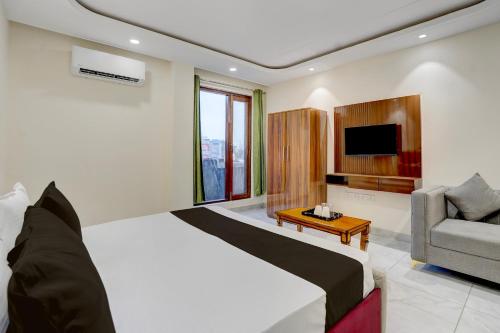 Gallery image of Hotel O THE ROYAL in Noida