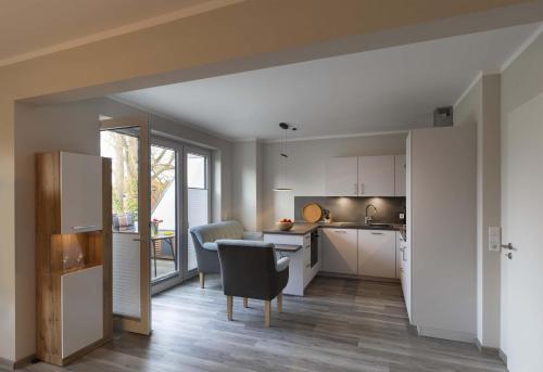 Posezení v ubytování Thor Heyerdahl