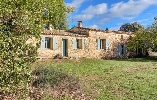En have udenfor Mas Piscine Proche Uzès