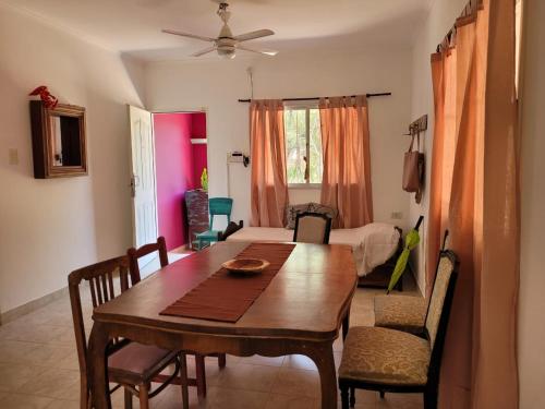 Μια τηλεόραση ή/και κέντρο ψυχαγωγίας στο Casa Bercana, en pueblo La Caldera