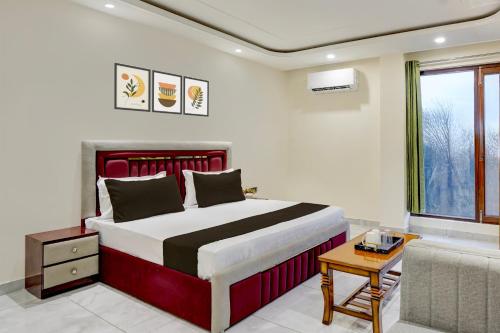 Gallery image of Hotel O THE ROYAL in Noida