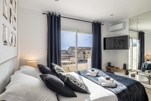 13 LEGOF - Superbe 2 pièces avec balcon au coeur de Cannes !