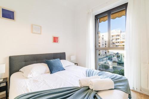 Ultra Central 2 Bdr - AC & Balcony