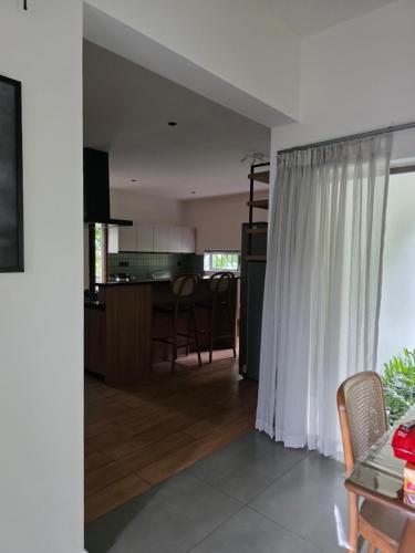 TV a/nebo společenská místnost v ubytování Furnished Villa Near Kurumbanadom StAntony Church