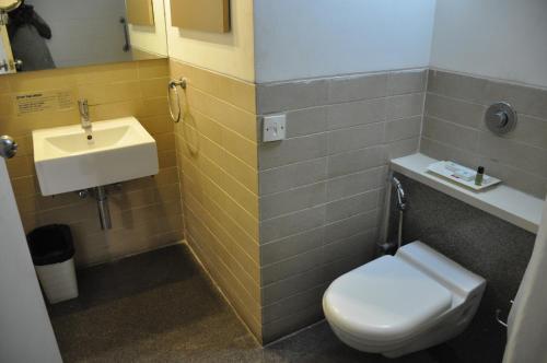 Ένα μπάνιο στο AMC COMFORTS Brigdgestay