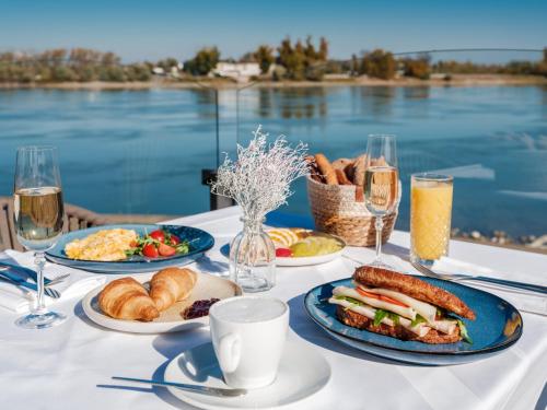 Đồ ăn tại/gần khách sạn