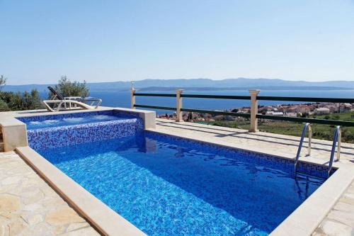 Family friendly house with a swimming pool Bol, Brac - 23787