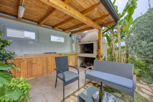 Family friendly house with a swimming pool Antonci, Porec - 24239