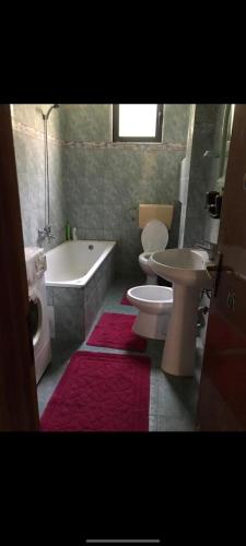 Koupelna v ubytování Mance house