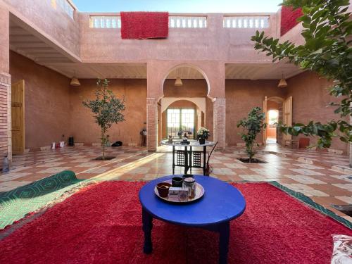 Χώρος καθιστικού στο AISHAMA Healing House