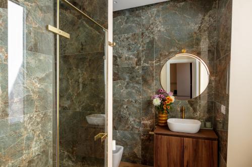 DEZA Luxe Colosseum View 2BR 2BT Modern Style