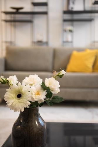 Luxury Milan Apartment - Penthouse in Historic City Center photo 11