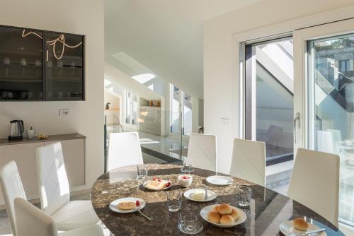 Luxury Milan Apartment - Penthouse in Historic City Center photo 9