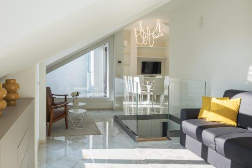 Luxury Milan Apartment - Penthouse in Historic City Center photo 5
