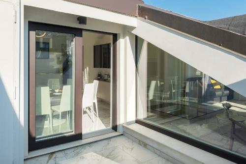 Luxury Milan Apartment - Penthouse in Historic City Center photo 6