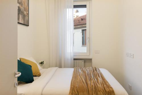 Luxury Milan Apartment - Penthouse in Historic City Center photo 7