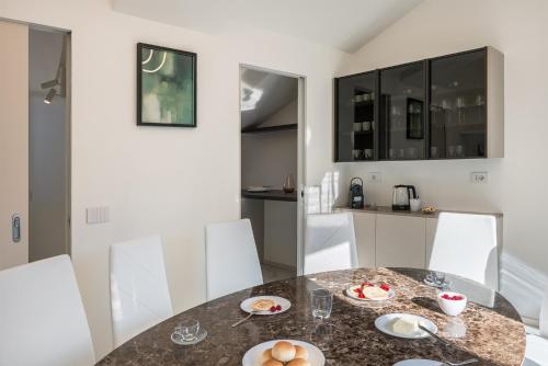 Luxury Milan Apartment - Penthouse in Historic City Center photo 28