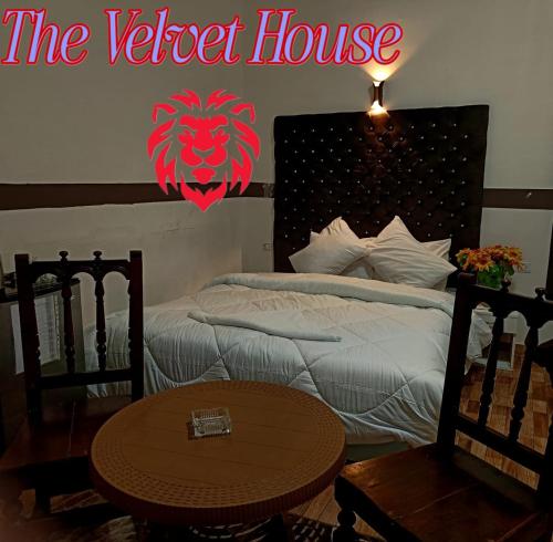 Postel nebo postele na pokoji v ubytování THE velvet HOUSE