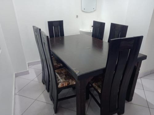 Ảnh trong thư viện ảnh của Cosy ensuite room,in a spacious apartment near CBD TF1 ở Mombasa