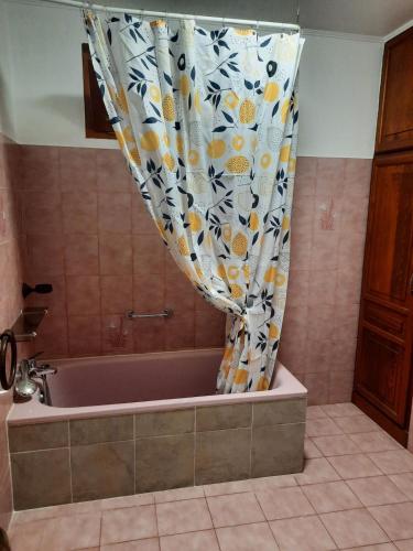 Koupelna v ubytování Appartement avec accès jardin