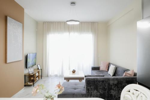 Living by Erle 2 New Baazar