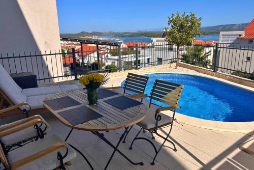 Luxury Apartment Ansi