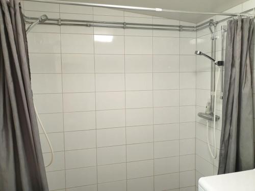 Fotografie z fotogalerie ubytování Nävekvarn, torp med bastu och badtunna nära vandringsled v destinaci Nävekvarn