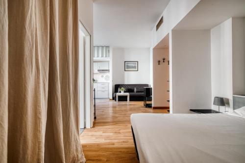 Hostmate - Milano - Lunigiana - Stazione Centrale