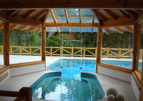 Bazén v ubytování ONA Apart Hotel and Spa nebo v jeho okolí