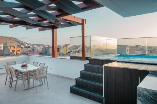 Yes Rooftop, Private Pool & Sea View, Cidadela