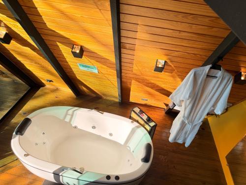 Un baño de Chalés Villa Alecrim