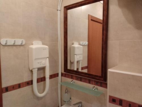 Koupelna v ubytování Трёхкомнатные роскошные апартаменты у моря в Санта Марина