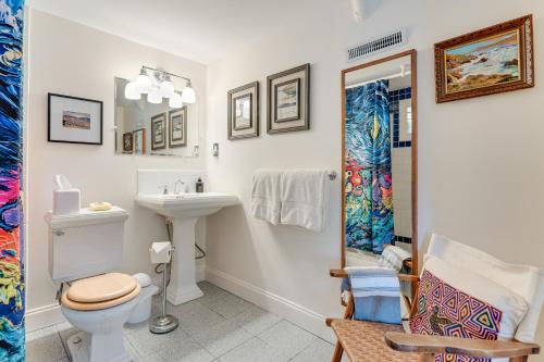 Koupelna v ubytování Casa Alcoa Mtn-View Apt Over Santeetlah Lake!