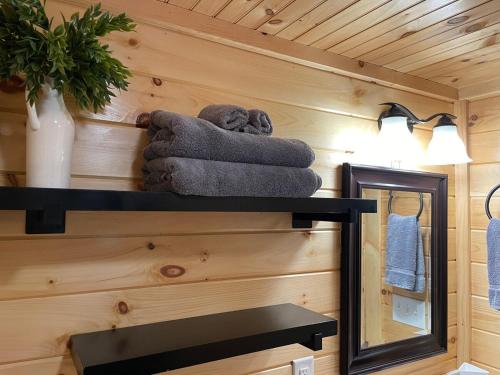 Μία ή περισσότερες κουκέτες σε δωμάτιο στο The Cabin at Edelweiss