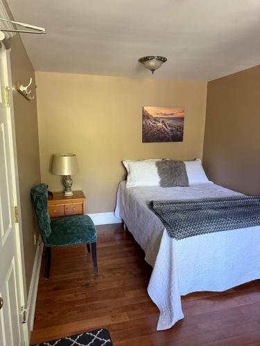 Ένα ή περισσότερα κρεβάτια σε δωμάτιο στο Midstream Manor Unit 6 - Studio