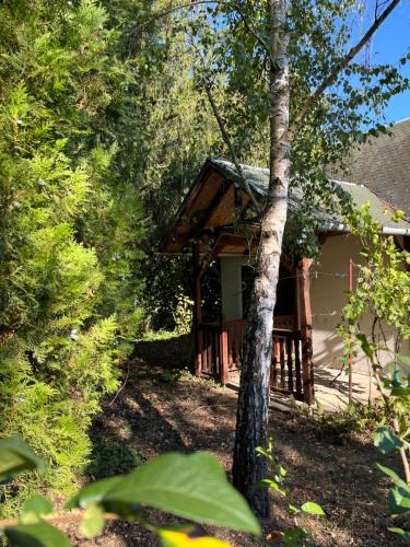 Το κτήριο όπου στεγάζεται  η παραθεριστική κατοικία