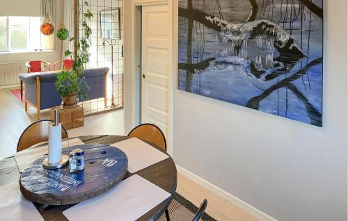 Et opholdsområde på 2 Bedroom Stunning Home In Lemvig