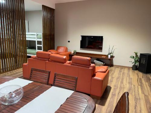 Μια τηλεόραση ή/και κέντρο ψυχαγωγίας στο Villa Teresa